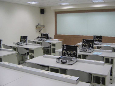 Medical Electronic Instrumentation LaboratoryImage(Open new window)