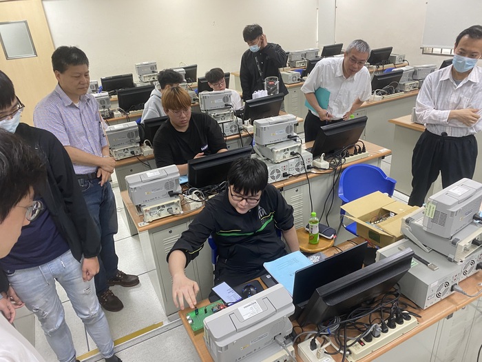 112學年度專題製作比賽圖片